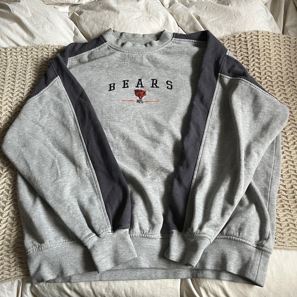 Bears crew neck